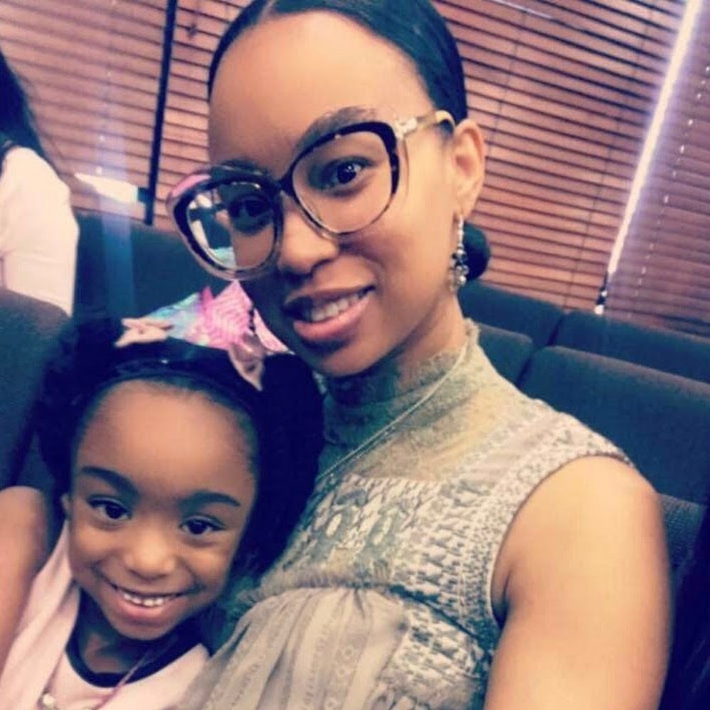 Meet your Posher, Simone